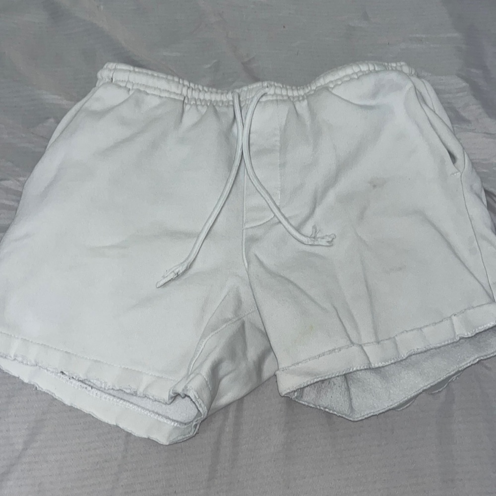 Men's Medium Size, White Pacsun 5" inseam adjustable Shorts